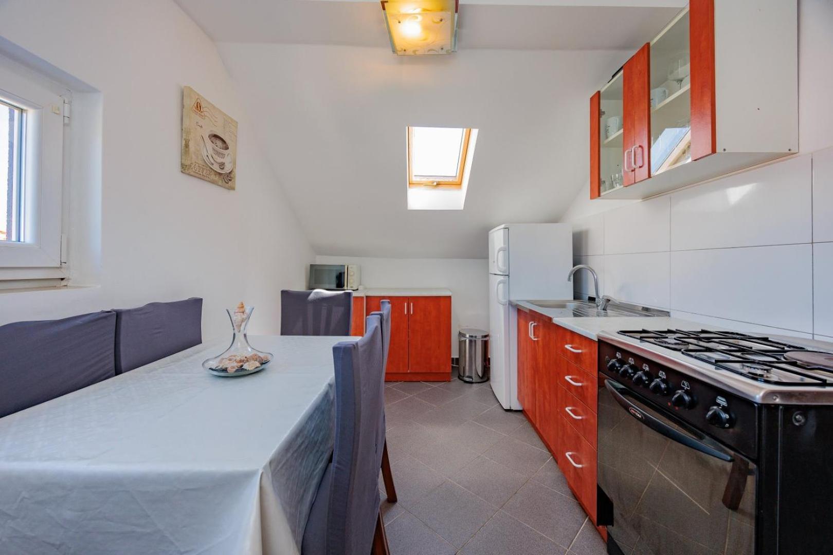 Crowonder Lucky Holiday House With Pool And Patio 30 Meters From The Beach Zadar Eksteriør billede