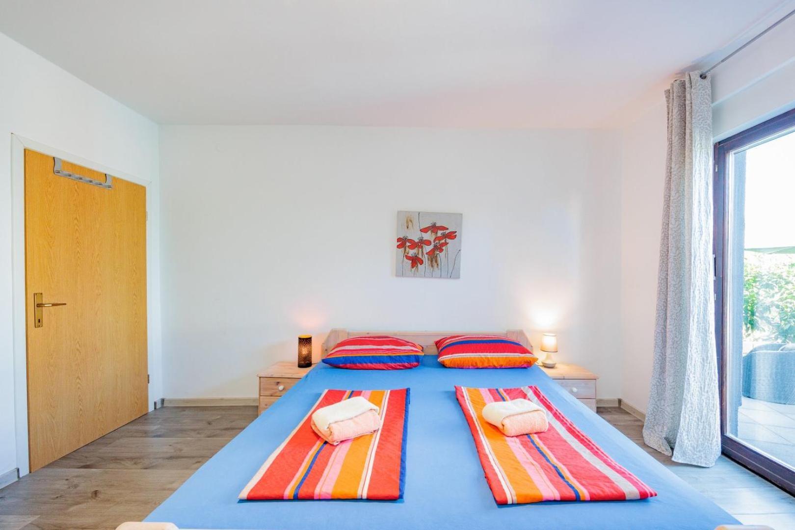 Crowonder Lucky Holiday House With Pool And Patio 30 Meters From The Beach Zadar Eksteriør billede