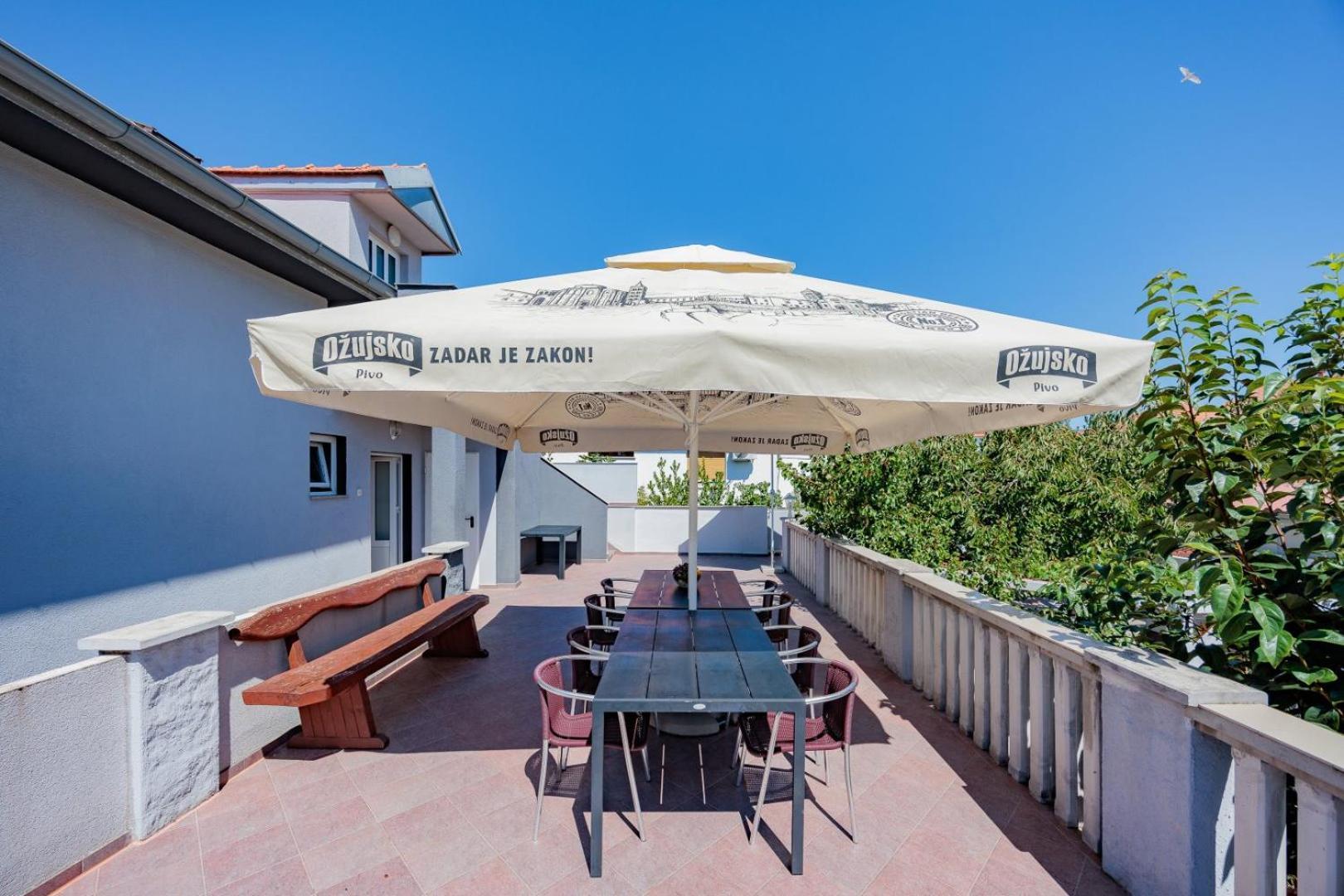 Crowonder Lucky Holiday House With Pool And Patio 30 Meters From The Beach Zadar Eksteriør billede
